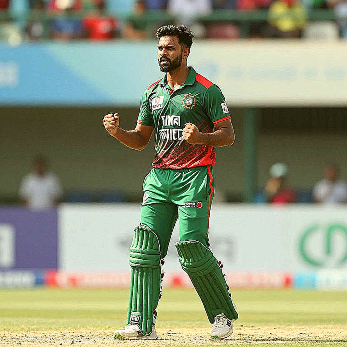 নিলামের দাম আর মাঠের দাম: ডিআরএসের পর্দা থেকে গ্রাসরুটের খাতা—এক টুর্নামেন্ট ডায়েরি