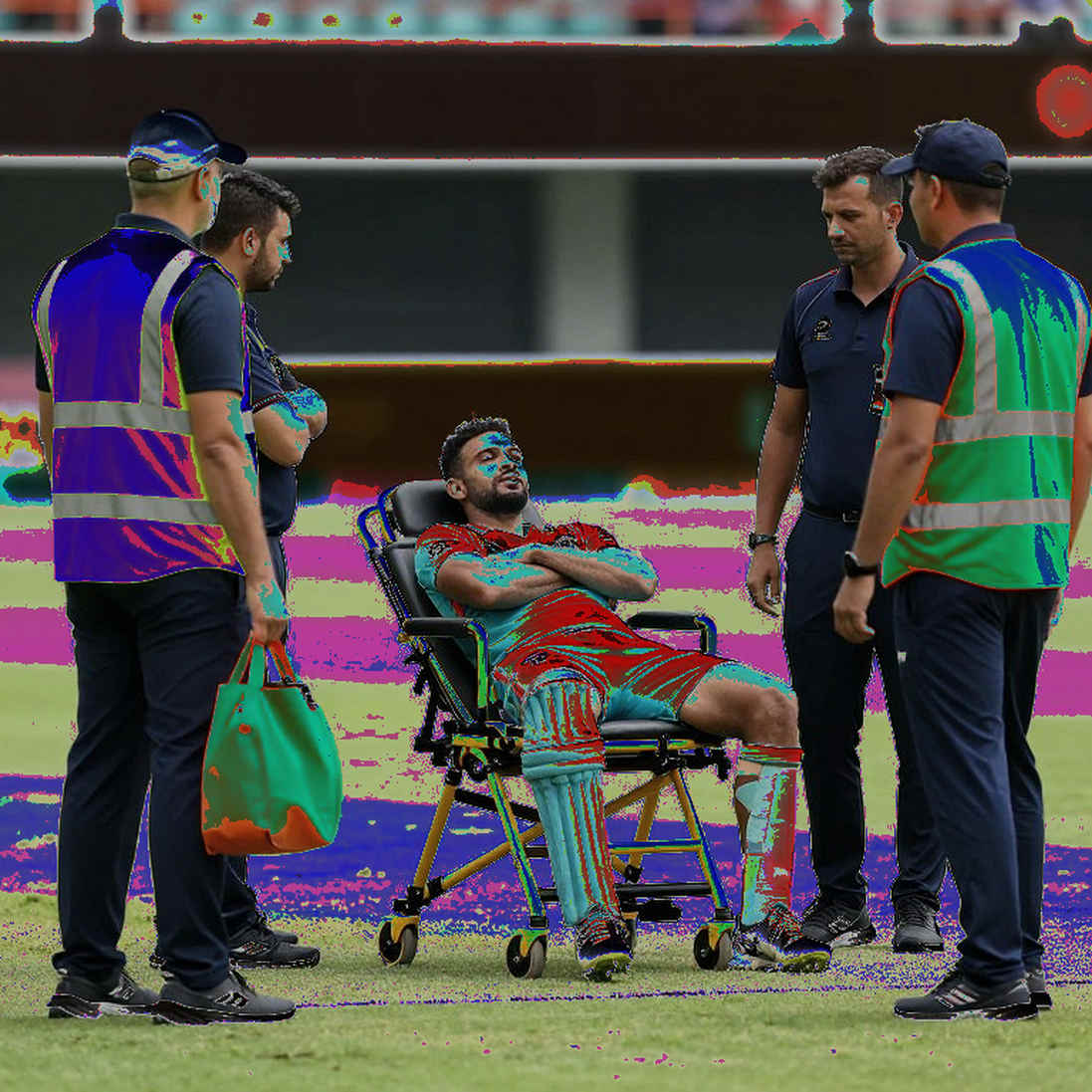 এসময়ের তিনটি প্রতারণা: কেন ব্লকচেইন ‘সমাজের পুনর্গঠন’ নয়, বরং ‘অসমতা’র নতুন নাম