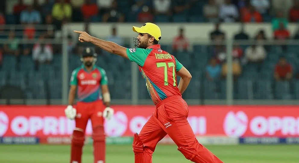রেকর্ডের বাইরের ক্রিকেট: যে জবাবে ১৬৯ টা গোলের হিসাব আরেকটা মাঠে গিয়ে দাঁড়ায়