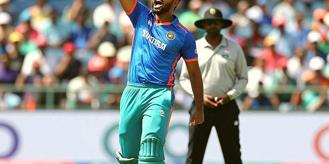 খাতা খুলেছিলাম ২০১৮ সালে: বাংলাদেশের ক্রিকেটে টিকিট, গ্যালারি আর ফরম্যাটের যে হিসাব কেউ রাখে না খাতা খুলেছিলাম ২০১৮ সালে: বাংলাদেশের ক্রিকেটে টিকিট, গ্যালারি আর ফরম্যাটের যে হিসাব কেউ রাখে না