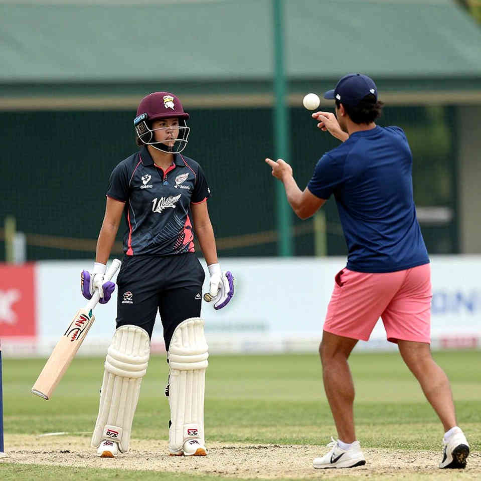 The Toss Forgot the Handshake, the Field Spoke in Angles: A Tape-First Read of the India-Pakistan Asian Games Gold-Medal Final