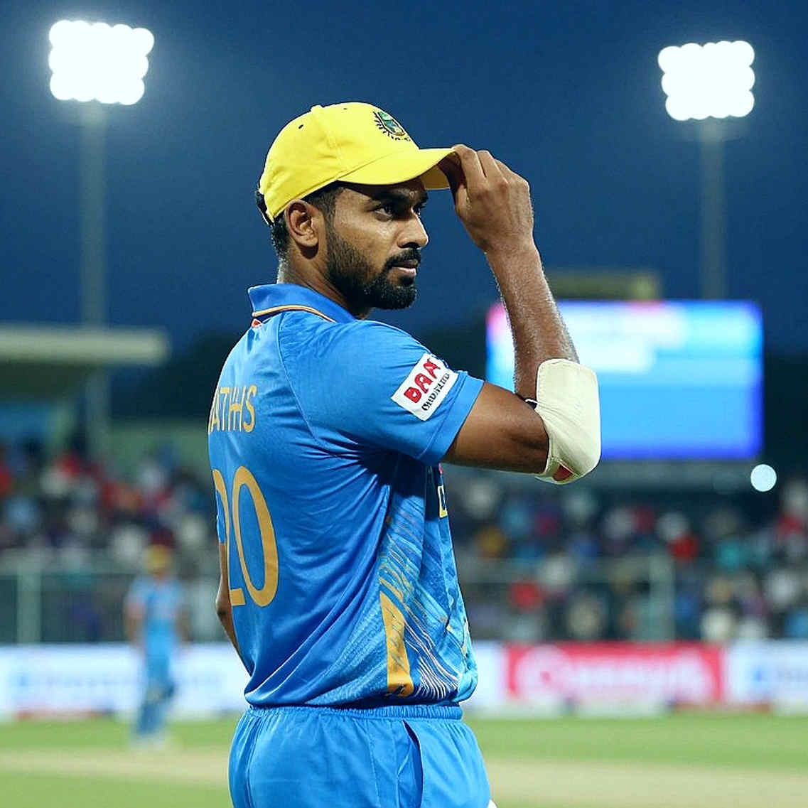 ওমরজাইয়ের ১২ ছক্কা, রেজার উত্তর আর শারজার বদলি বল: সিরিজ জয়ের নিয়ম-খাতা